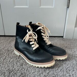 Black Leather Womans Boots